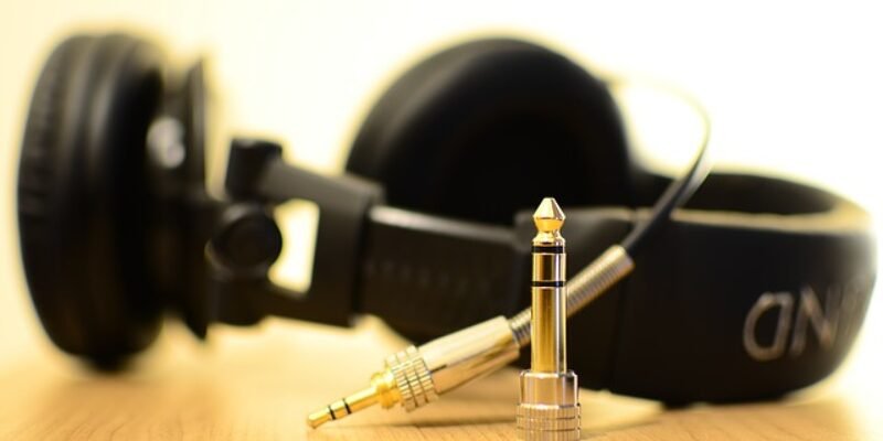 Compare Gold Plated 3.5 mm Headphone Jack vs Silver Plated 3.5 mm Headphone Jack